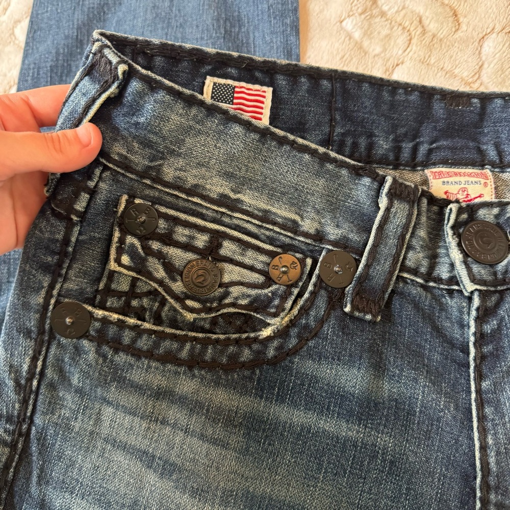 True Religion 2000’s medium wash straight legs men’s jeans size 32 - Picture 9 of 11